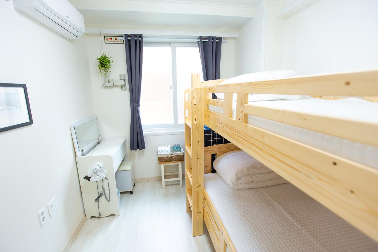 Gagopang Jeju Hotel Buitenkant foto