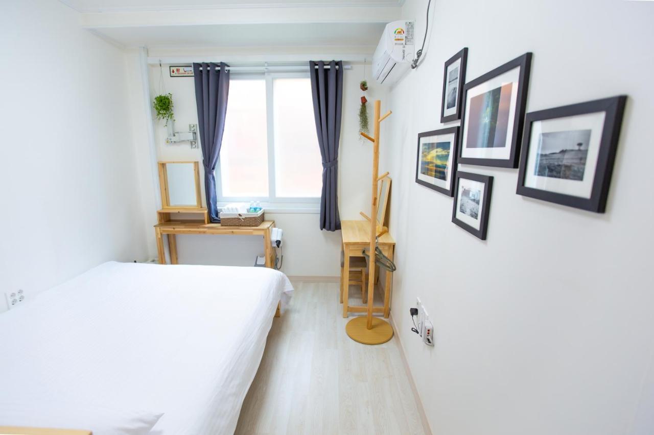 Gagopang Jeju Hotel Buitenkant foto