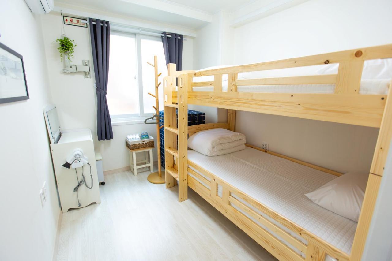 Gagopang Jeju Hotel Buitenkant foto